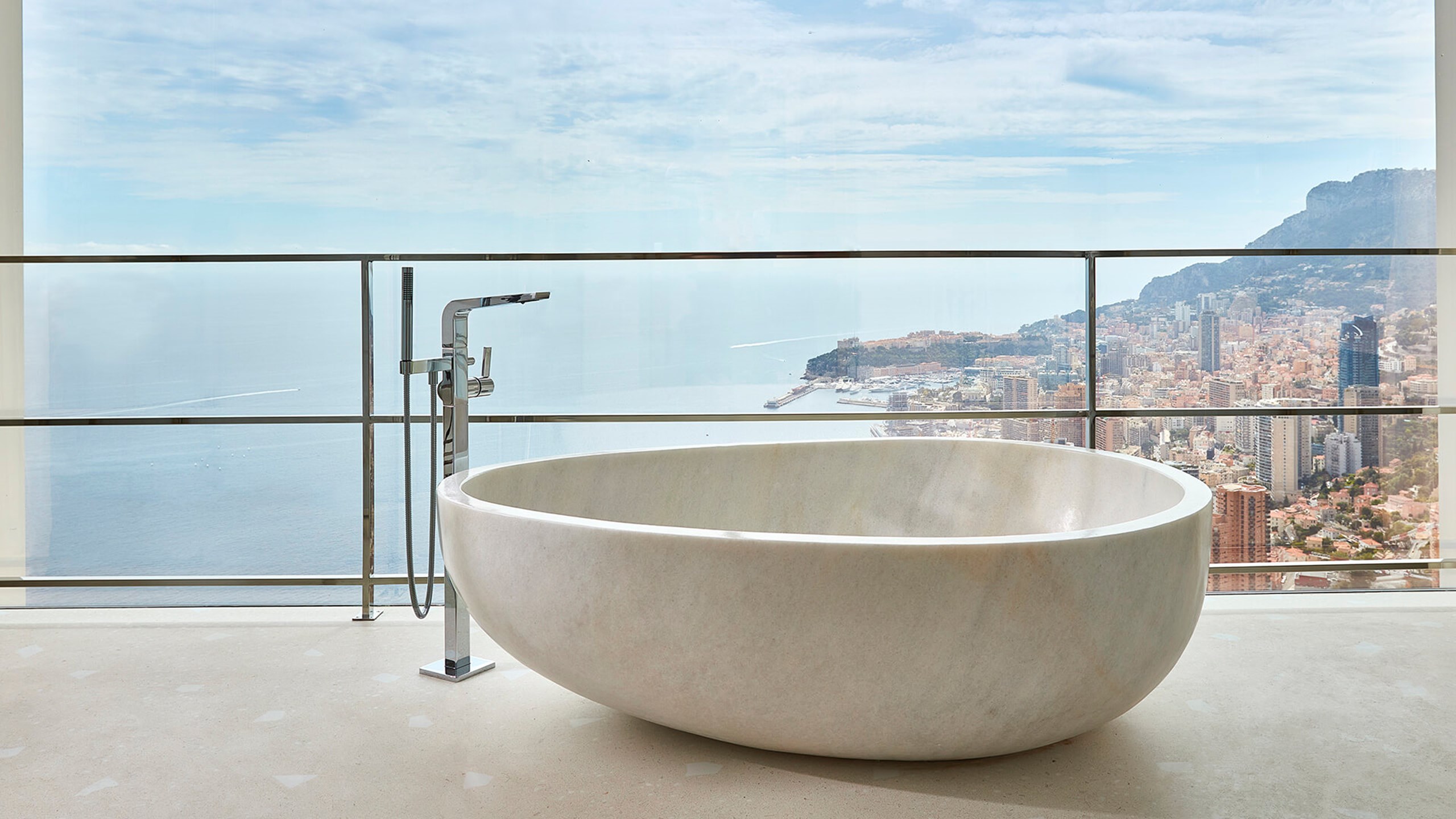 The Maybourne Suite bathtub view