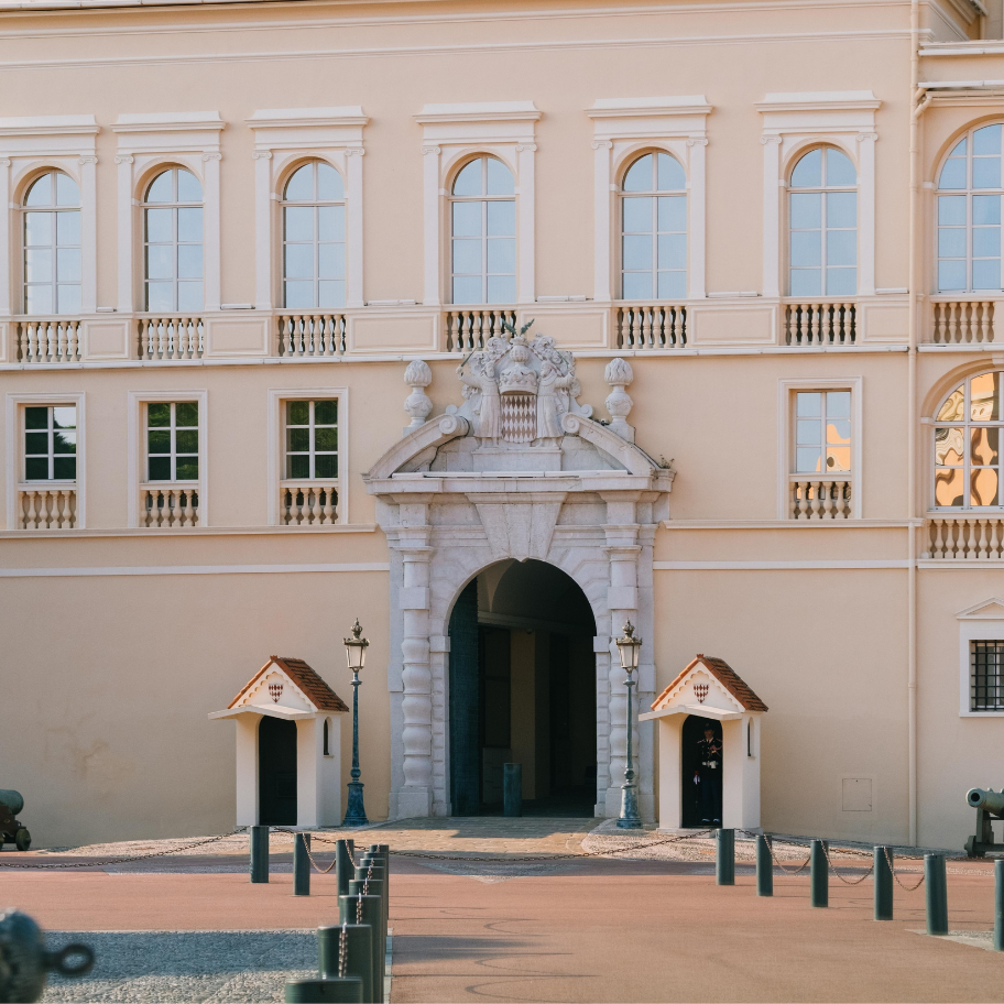 Entrée du Palais Princier de Monaco - Entrance of Prince's Palace of Monaco